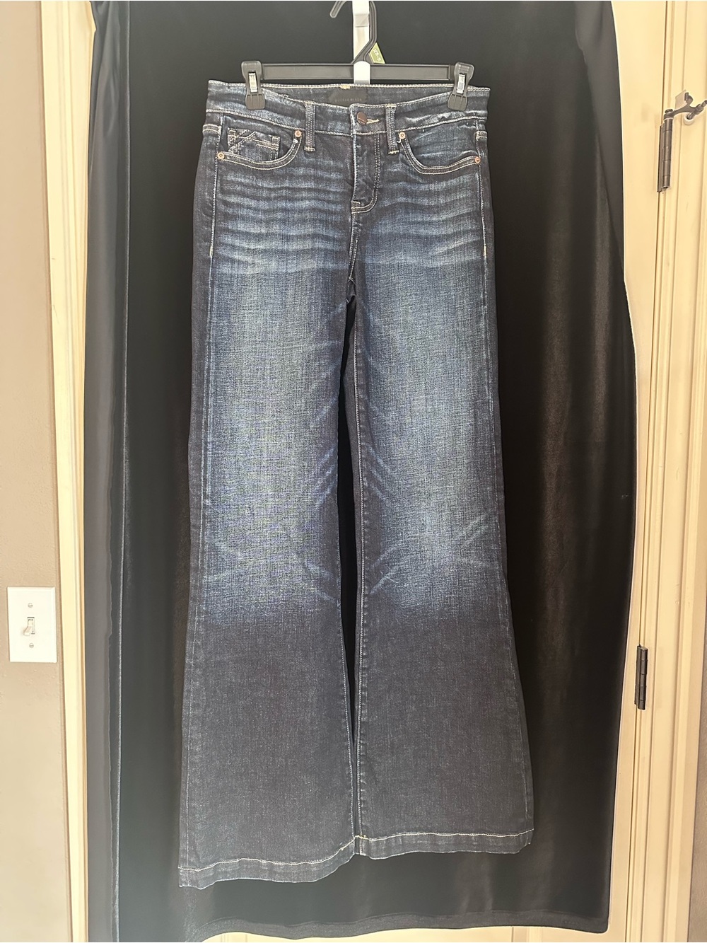 Buckle Black Jeans Fit #53 Women's Dark Blue Jeans Flared leg High-Rise Size 25